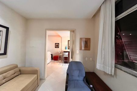 Apartamento à venda com 127m², 3 quartos e 2 vagas Apartamento à venda com 127m², 3 quartos e 2 vagasEscritório