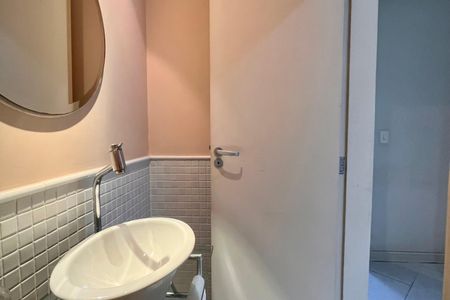 Apartamento à venda com 127m², 3 quartos e 2 vagas Apartamento à venda com 127m², 3 quartos e 2 vagasLavabo