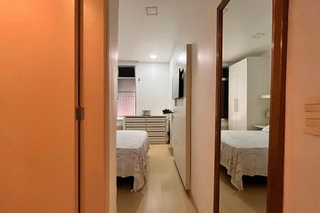 Apartamento à venda com 127m², 3 quartos e 2 vagas Apartamento à venda com 127m², 3 quartos e 2 vagasSuite