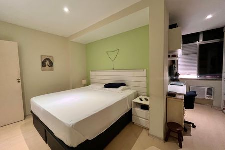 Apartamento à venda com 127m², 3 quartos e 2 vagas Apartamento à venda com 127m², 3 quartos e 2 vagasSuite