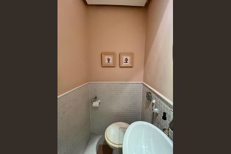 Apartamento à venda com 127m², 3 quartos e 2 vagas Apartamento à venda com 127m², 3 quartos e 2 vagasLavabo