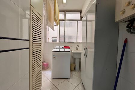 Apartamento à venda com 127m², 3 quartos e 2 vagas Apartamento à venda com 127m², 3 quartos e 2 vagasÁrea de Serviço