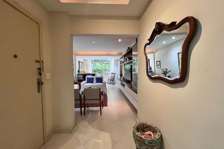 Apartamento à venda com 127m², 3 quartos e 2 vagas Apartamento à venda com 127m², 3 quartos e 2 vagasHall
