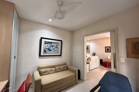 Apartamento à venda com 127m², 3 quartos e 2 vagas Apartamento à venda com 127m², 3 quartos e 2 vagasEscritório