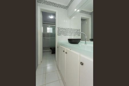 Casa para alugar com 72m², 3 quartos e 1 vaga Casa para alugar com 72m², 3 quartos e 1 vagaBanheiro 2