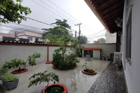 Casa para alugar com 236m², 3 quartos e 3 vagas Casa para alugar com 236m², 3 quartos e 3 vagasQuintal