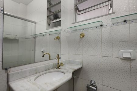 Casa para alugar com 236m², 3 quartos e 3 vagas Casa para alugar com 236m², 3 quartos e 3 vagasBanheiro da Suíte