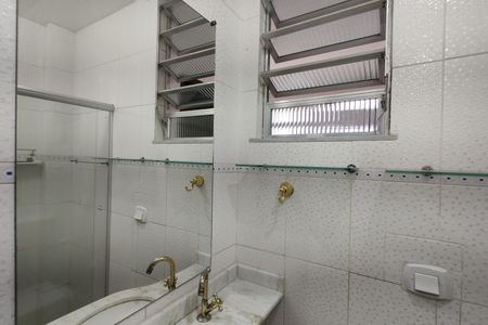 Casa para alugar com 236m², 3 quartos e 3 vagas Casa para alugar com 236m², 3 quartos e 3 vagasBanheiro da Suíte