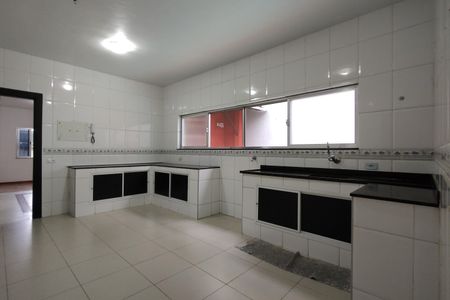 Casa para alugar com 236m², 3 quartos e 3 vagas Casa para alugar com 236m², 3 quartos e 3 vagasCozinha
