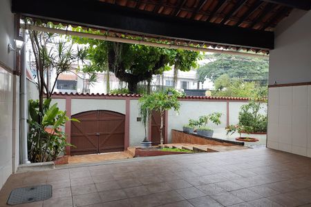 Casa para alugar com 236m², 3 quartos e 3 vagas Casa para alugar com 236m², 3 quartos e 3 vagasGaragem