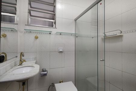 Casa para alugar com 236m², 3 quartos e 3 vagas Casa para alugar com 236m², 3 quartos e 3 vagasBanheiro da Suíte