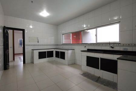 Casa para alugar com 236m², 3 quartos e 3 vagas Casa para alugar com 236m², 3 quartos e 3 vagasCozinha