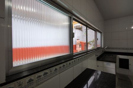 Casa para alugar com 236m², 3 quartos e 3 vagas Casa para alugar com 236m², 3 quartos e 3 vagasCozinha