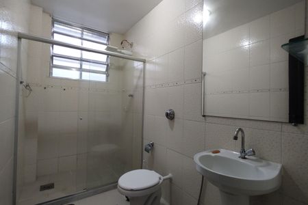Casa para alugar com 236m², 3 quartos e 3 vagas Casa para alugar com 236m², 3 quartos e 3 vagasBanheiro Social