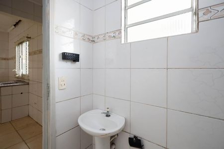 Casa para alugar com 60m², 1 quarto e 1 vaga Casa para alugar com 60m², 1 quarto e 1 vagaBanheiro