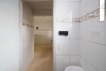 Banheiro  de casa para alugar com 1 quarto, 60m² em Vila Gustavo, São Paulo