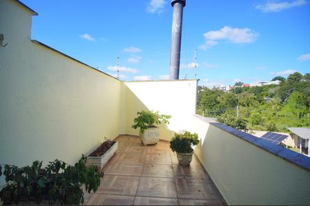 Casa de condomínio para alugar com 165m², 3 quartos e 4 vagasVaranda do Quarto 2