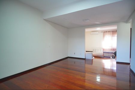 Casa de condomínio para alugar com 165m², 3 quartos e 4 vagasSala de Jantar
