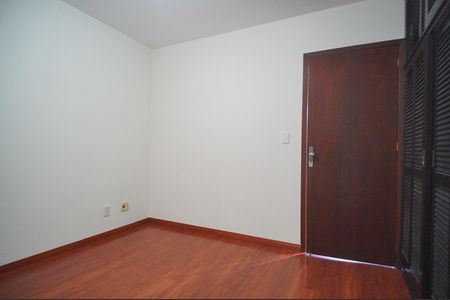 Casa de condomínio para alugar com 165m², 3 quartos e 4 vagasQuarto 1