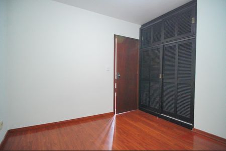 Casa de condomínio para alugar com 165m², 3 quartos e 4 vagasQuarto 1