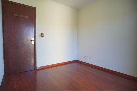 Casa de condomínio para alugar com 165m², 3 quartos e 4 vagasQuarto 2