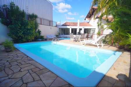 Casa de condomínio para alugar com 165m², 3 quartos e 4 vagasÁrea comum - Piscina
