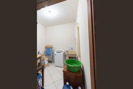 Casa à venda com 110m², 3 quartos e 2 vagasÁrea de Serviço