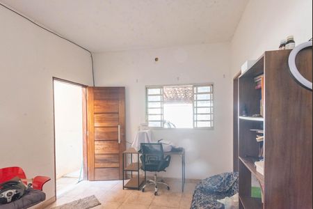 Casa à venda com 110m², 3 quartos e 2 vagasSala