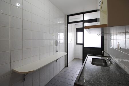 Apartamento à venda com 58m², 2 quartos e 2 vagas Apartamento à venda com 58m², 2 quartos e 2 vagasCozinha