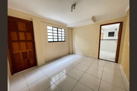 Sala de casa para alugar com 2 quartos, 80m² em Jardim Dracena, São Paulo