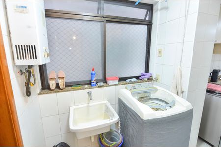 Apartamento à venda com 110m², 3 quartos e 2 vagas Apartamento à venda com 110m², 3 quartos e 2 vagasÁrea de Serviço