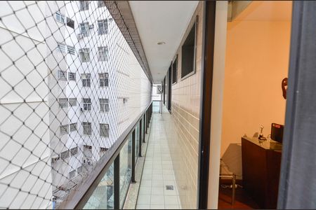 Apartamento à venda com 110m², 3 quartos e 2 vagas Apartamento à venda com 110m², 3 quartos e 2 vagasSala