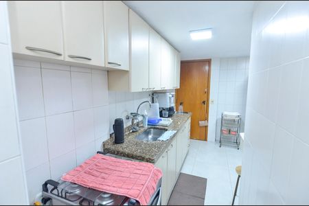 Apartamento à venda com 110m², 3 quartos e 2 vagas Apartamento à venda com 110m², 3 quartos e 2 vagasCozinha