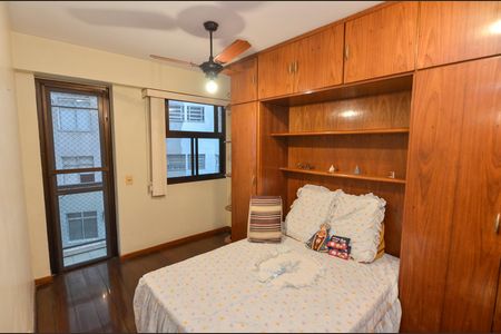 Apartamento à venda com 110m², 3 quartos e 2 vagas Apartamento à venda com 110m², 3 quartos e 2 vagasSuíte