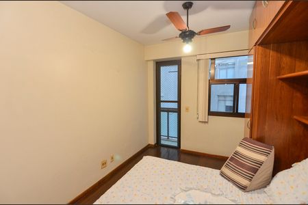Apartamento à venda com 110m², 3 quartos e 2 vagas Apartamento à venda com 110m², 3 quartos e 2 vagasSuíte