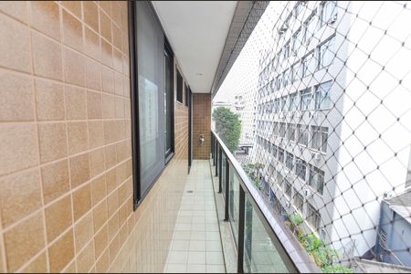 Apartamento à venda com 110m², 3 quartos e 2 vagas Apartamento à venda com 110m², 3 quartos e 2 vagasSala