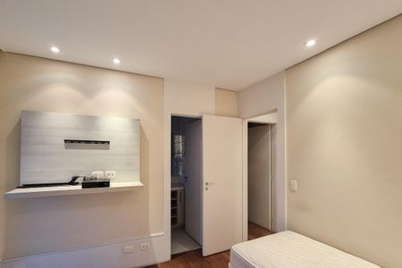 Apartamento à venda com 198m², 3 quartos e 3 vagas Apartamento à venda com 198m², 3 quartos e 3 vagasSuíte 2