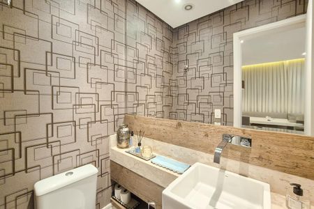 Apartamento à venda com 198m², 3 quartos e 3 vagas Apartamento à venda com 198m², 3 quartos e 3 vagasLavabo