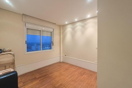 Apartamento à venda com 198m², 3 quartos e 3 vagas Apartamento à venda com 198m², 3 quartos e 3 vagasSuíte 3