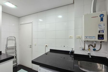 Apartamento à venda com 198m², 3 quartos e 3 vagas Apartamento à venda com 198m², 3 quartos e 3 vagasÁrea de Serviço