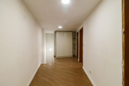 Casa para alugar com 140m², 3 quartos e 2 vagas Casa para alugar com 140m², 3 quartos e 2 vagasCorredor dos quartos