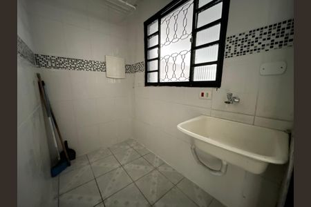 Casa para alugar com 120m², 3 quartos e 1 vaga Casa para alugar com 120m², 3 quartos e 1 vagaÁrea de Serviço