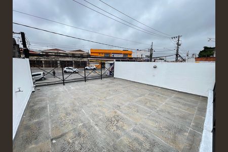 Casa para alugar com 120m², 3 quartos e 1 vaga Casa para alugar com 120m², 3 quartos e 1 vagaVaranda
