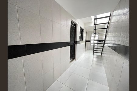 Casa para alugar com 120m², 3 quartos e 1 vaga Casa para alugar com 120m², 3 quartos e 1 vagaCorredor lateral
