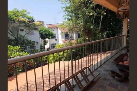 Casa à venda com 386m², 4 quartos e 2 vagas