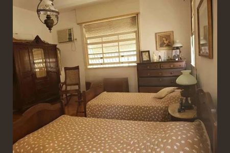 Casa à venda com 386m², 4 quartos e 2 vagas