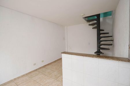 Casa para alugar com 45m², 1 quarto e sem vaga Casa para alugar com 45m², 1 quarto e sem vagaSala / Cozinha