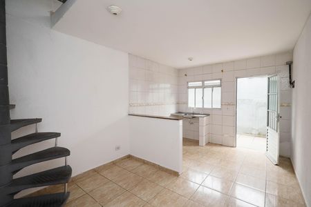 Casa para alugar com 45m², 1 quarto e sem vaga Casa para alugar com 45m², 1 quarto e sem vagaSala / Cozinha