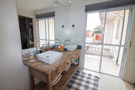 Casa para alugar com 180m², 2 quartos e 2 vagasBanheiro da Suíte
