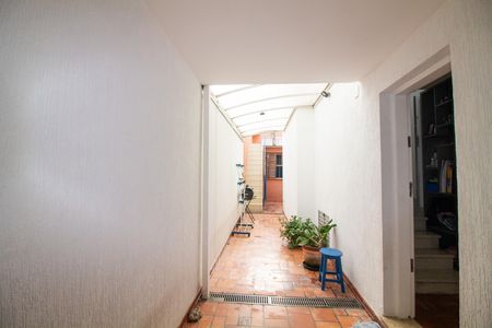 Casa para alugar com 180m², 2 quartos e 2 vagasCorredor
